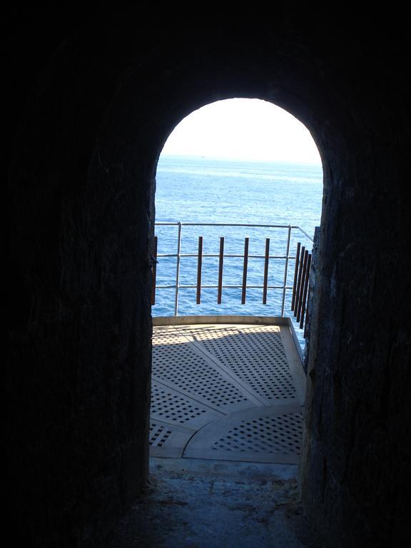 Sostio A Levante Framura Buitenkant foto